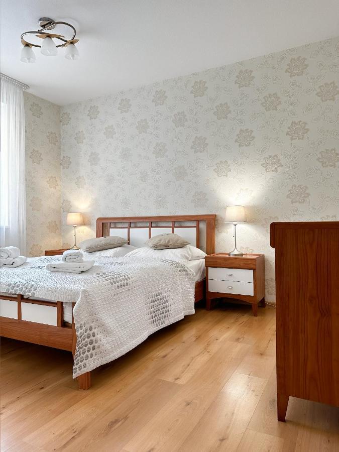 Pensjonat Przy Deptaku W Centrum Polanicy Zdroj Polanica-Zdrój Exteriör bild