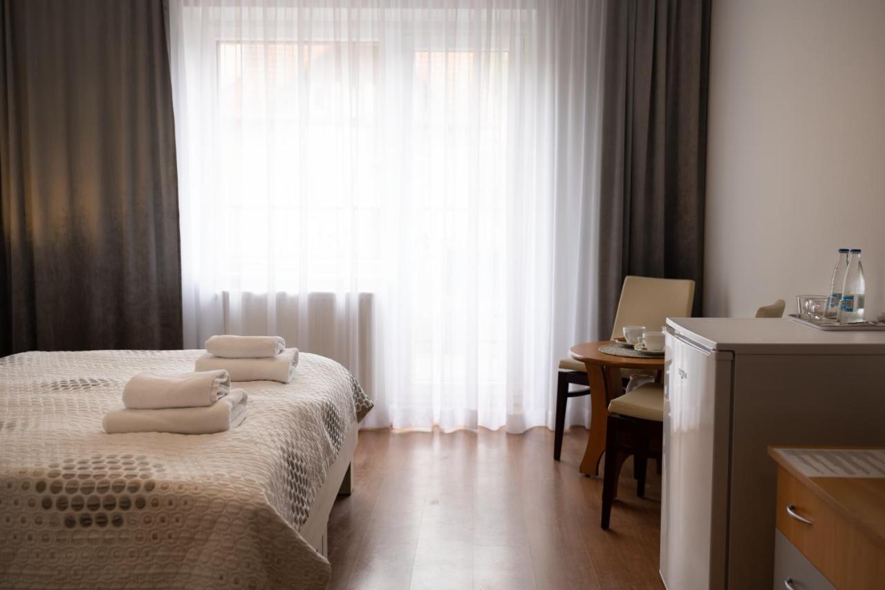 Pensjonat Przy Deptaku W Centrum Polanicy Zdroj Polanica-Zdrój Exteriör bild