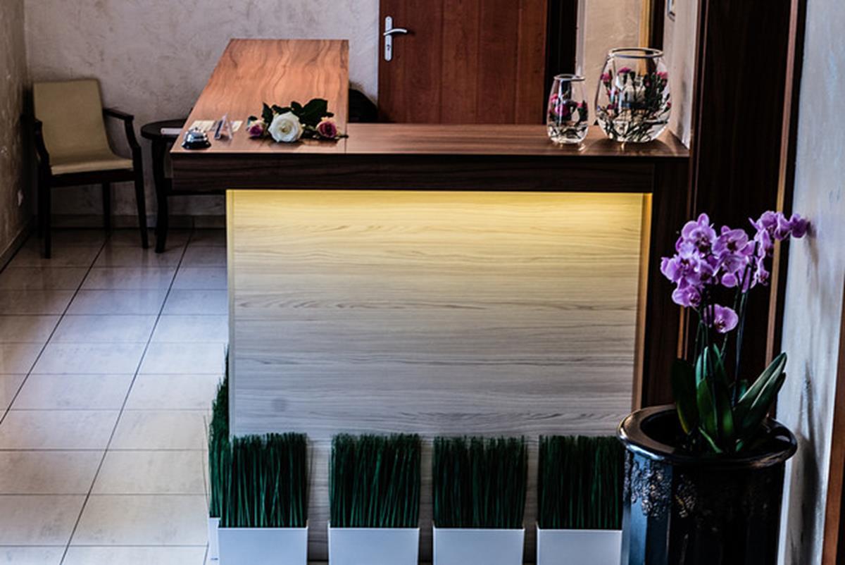 Pensjonat Przy Deptaku W Centrum Polanicy Zdroj Polanica-Zdrój Exteriör bild